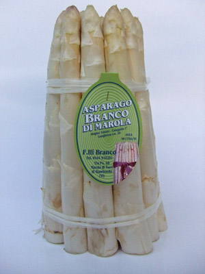 Confezione di asparagi freschi